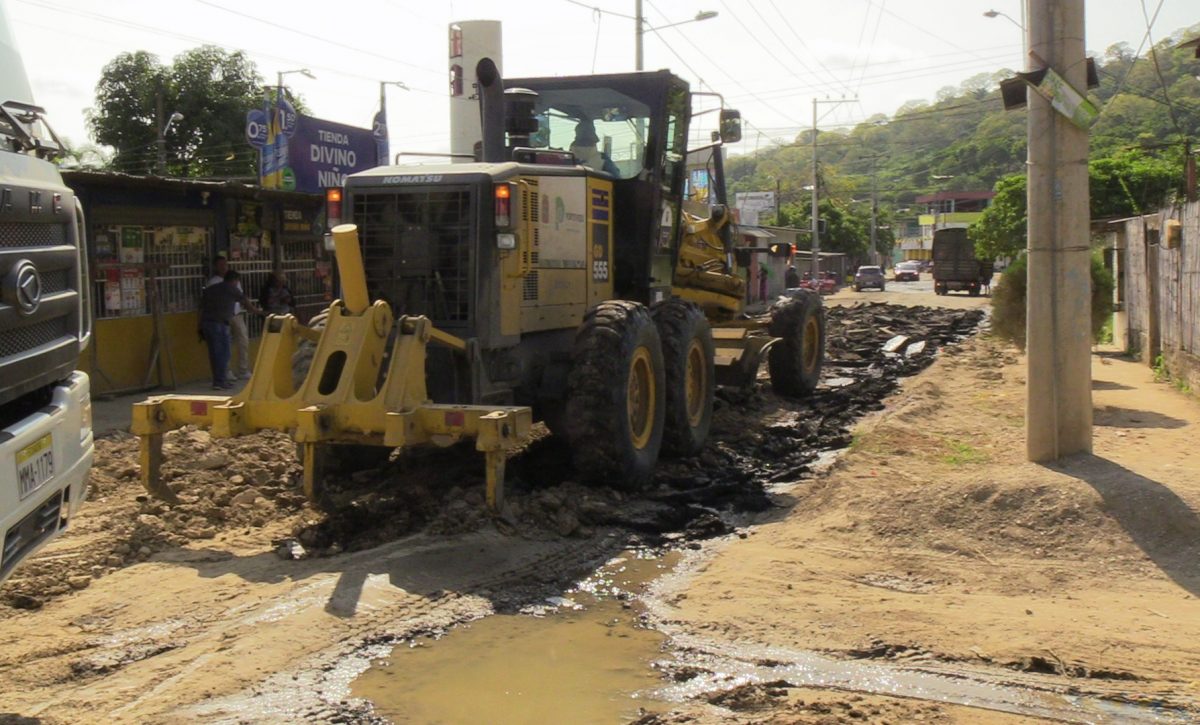 Los trabajos en la calle 21 de Diciembre iniciaron este martes 13 de mayo.