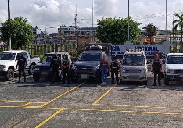 Recuperan cinco carros y una moto robados en operativo en Santo Domingo de los Tsáchilas