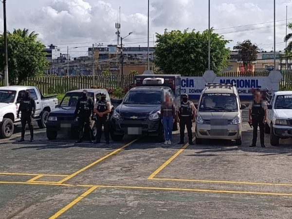 Recuperan cinco carros y una moto robados en operativo en Santo Domingo de los Tsáchilas