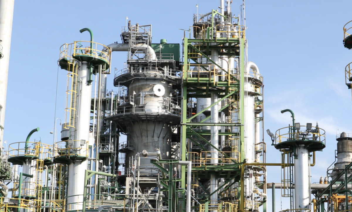 Refinería de Esmeraldas retomará operaciones progresivamente en julio tras sismo e incendio
