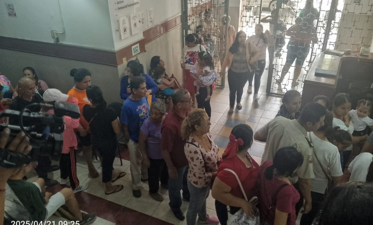 Registro Social en Portoviejo enfrenta inconvenientes por espacio reducido y falta de organización