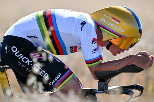Remco Evenepoel gana la contrarreloj en Caen y Pogacar toma el Maillot Amarillo
