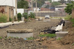 Retoman trabajos de construcción en la calle Tarqui de Portoviejo tras dos meses de paralización