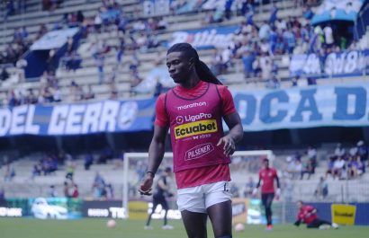 Ricardo Adé, defensas central de Liga de Quito.