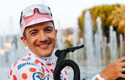 Richard Carapaz buscará la gloria en el Mundial de Ciclismo 2025 en Ruanda.