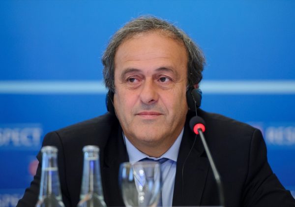 Roban una veintena de trofeos en la casa de Michel Platini en Francia