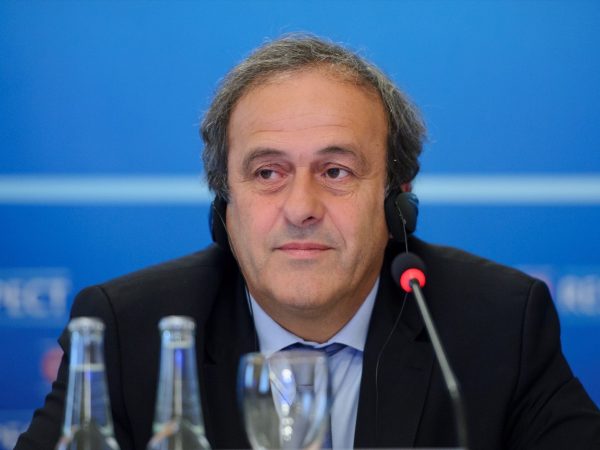 Roban una veintena de trofeos en la casa de Michel Platini en Francia