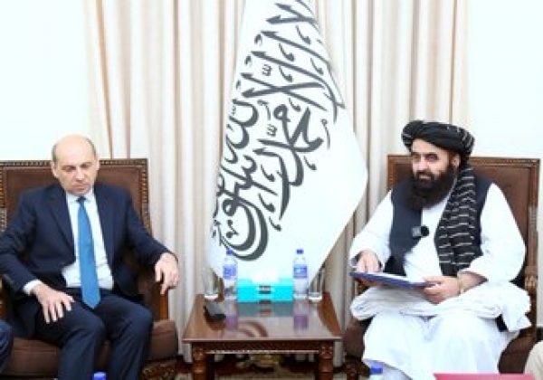 Rusia reconoce oficialmente al gobierno talibán de Afganistán.