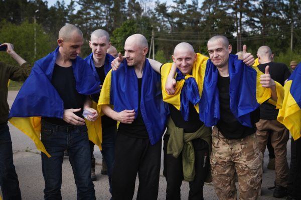 Rusia y Ucrania realicen intercambio histórico de cientos de prisioneros en Chernihiv