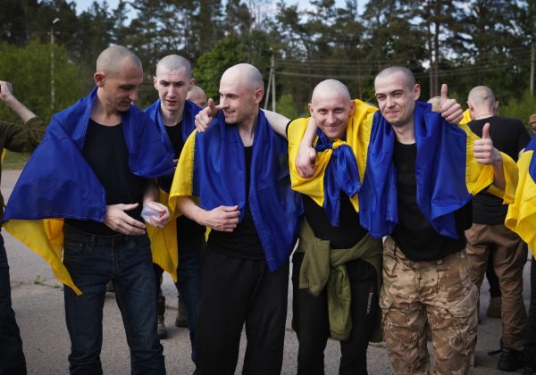 Rusia y Ucrania realicen intercambio histórico de cientos de prisioneros en Chernihiv