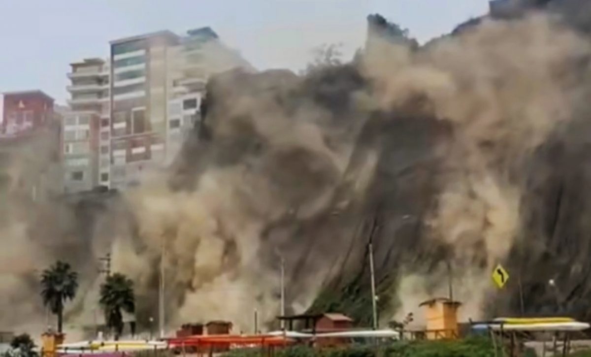 Imagen captada de los videos difundidos en redes sociales, sobre la magnitud del sismo,