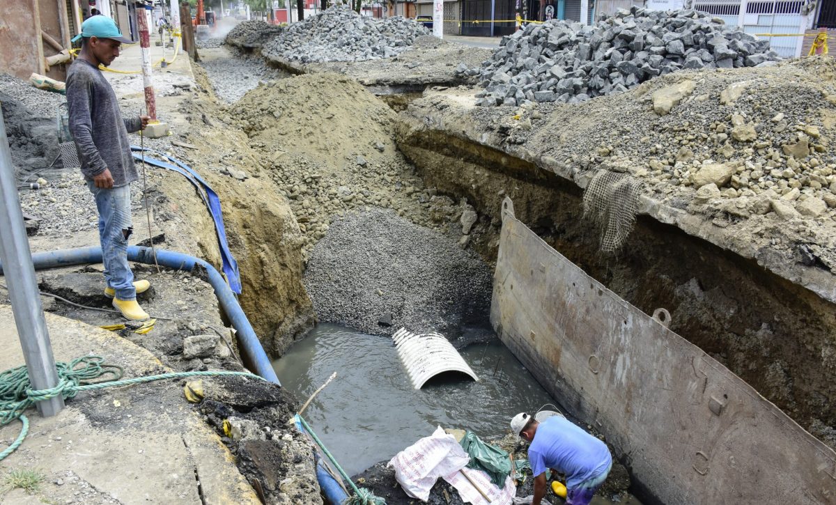 En la avenida El Ejército, se conectará la nueva tubería para empezar con el relleno y habilitar la vía.
