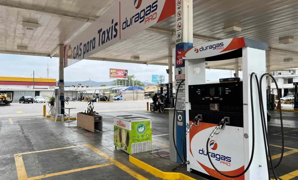 En la estación de servicios El Salto se instalaron las dos surtidoras para abastecer de GLP.