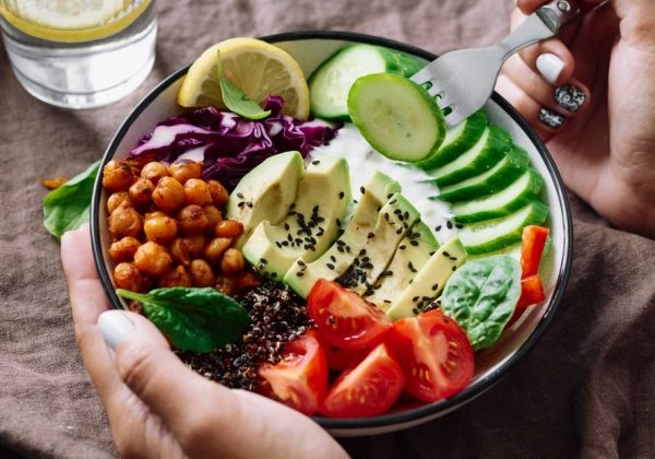 ¿Faltan aminoácidos en las dietas veganas? Esto encontró un estudio