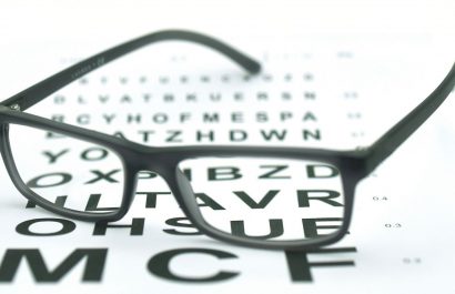 ¿Sabes con qué frecuencia debes cambiar tus lentes para proteger tu visión?