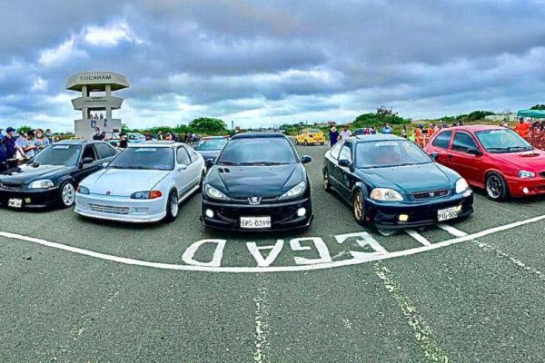 Santo Domingo celebra fiestas con eventos de moto velocidad y festival extremo de motores