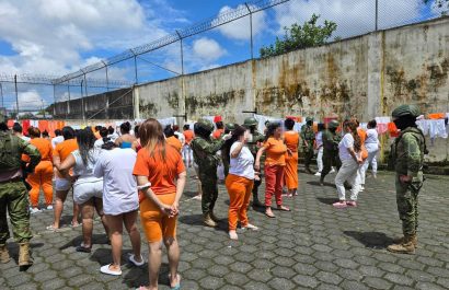 Santo Domingo de los Tsáchilas. Decomisan 19 celulares en la cárcel de mujeres.