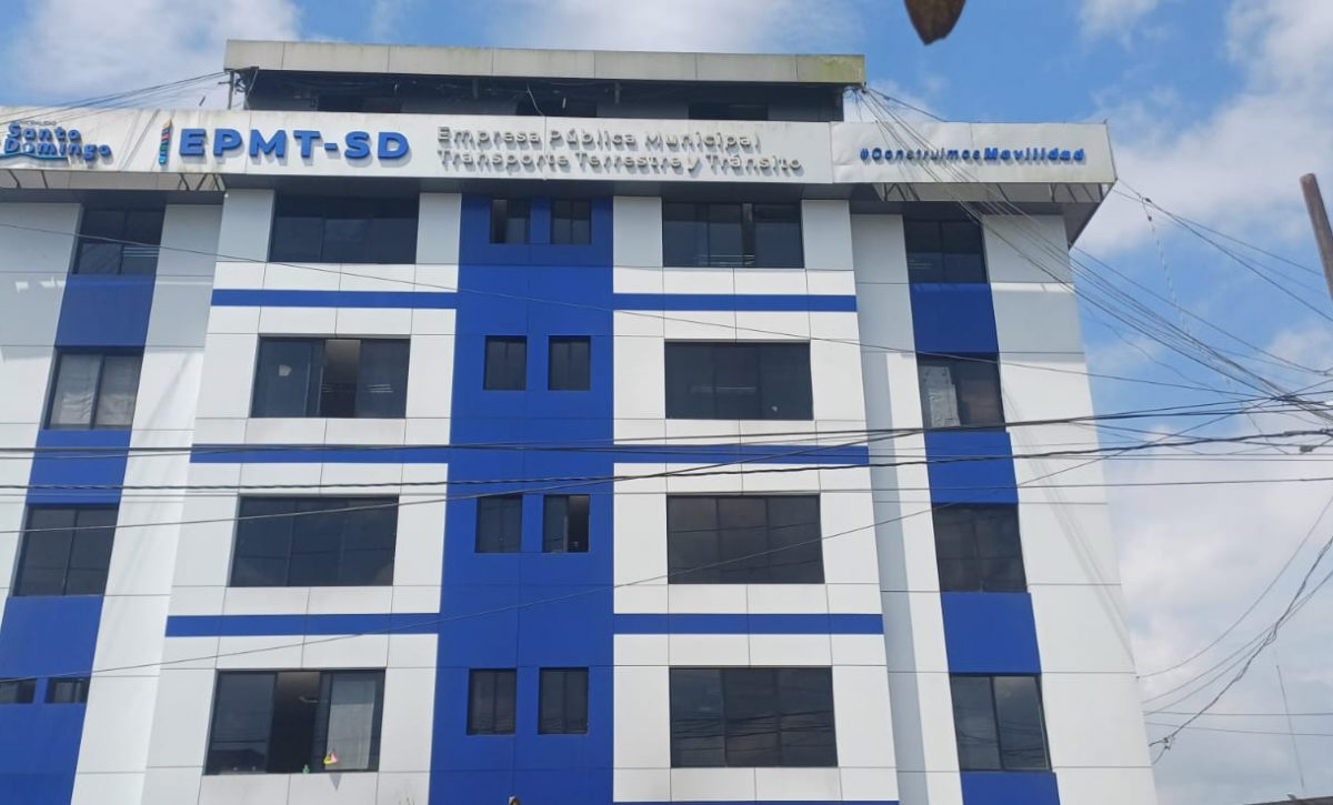 Santo Domingo denuncian irregularidades en cobro de multas y bloqueo de cuentas bancarias