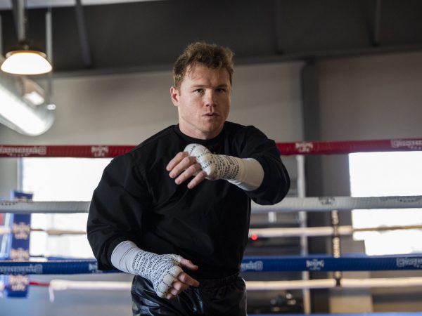 Saúl Canelo Álvarez encabeza la lista de boxeadores activos con mayor fortuna en 2025