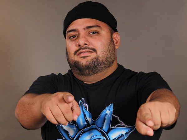 Jonino Larrea regresa a la TV con El Cholito Forever: un nuevo reto tras su éxito como influencer