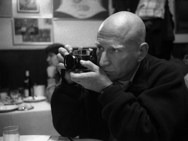 Sebastião Salgado, el fotógrafo brasileño que documentó los grandes desafíos contemporáneos, como la protección del medio ambiente, las migraciones y el trabajo.