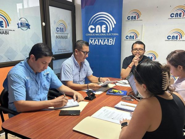 Segunda vuelta electoral: La Junta Electoral de Manabí reubica un recinto de votación en Portoviejo por afectaciones de lluvias.