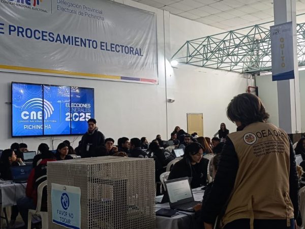 Segunda vuelta electoral: Observadores internacionales de varias organizaciones vigilan el desarrollo del proceso democrático. ONU.