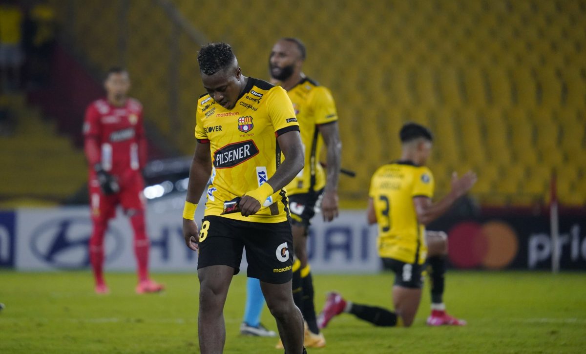 Segundo Castillo enfrenta críticas tras derrota de Barcelona SC frente a Universitario