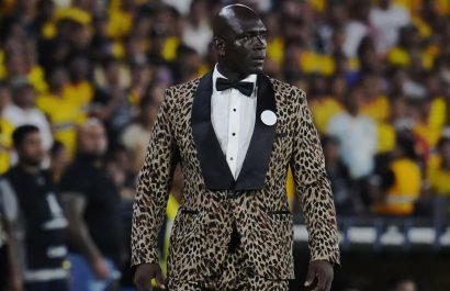 Segundo Castillo y Barcelona multados por Conmebol por traje del 'Mortero'
