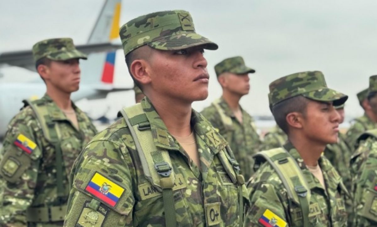 Seguridad interna: Nuevo contingente militar llega a Esmeraldas y Santo Domingo