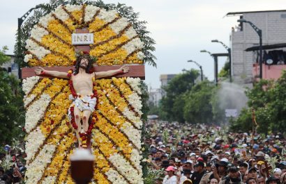 Semana Santa: Estos rituales de fe movilizan a miles de feligreses en diferentes ciudades de Ecuador, la procesión más popular es la del Cristo del Consuelo. API.
