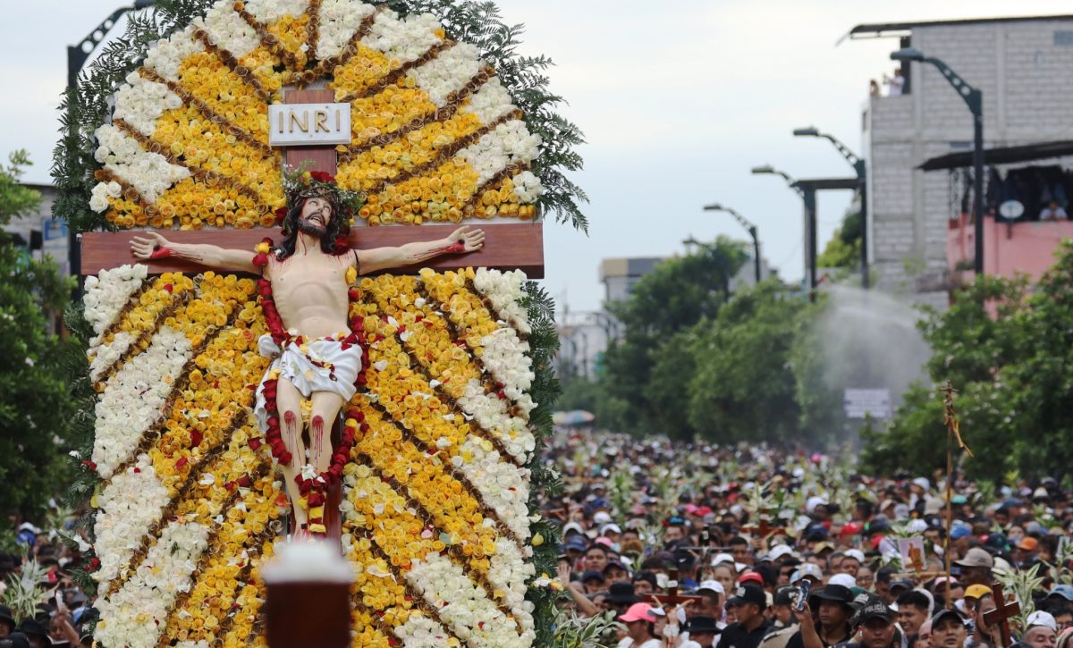 Semana Santa: Estos rituales de fe movilizan a miles de feligreses en diferentes ciudades de Ecuador, la procesión más popular es la del Cristo del Consuelo. API.
