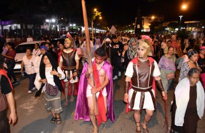 El mundo católico celebra Semana Santa: del Vía Crucis del Viernes Santo a la esperanza del Domingo de Resurrección