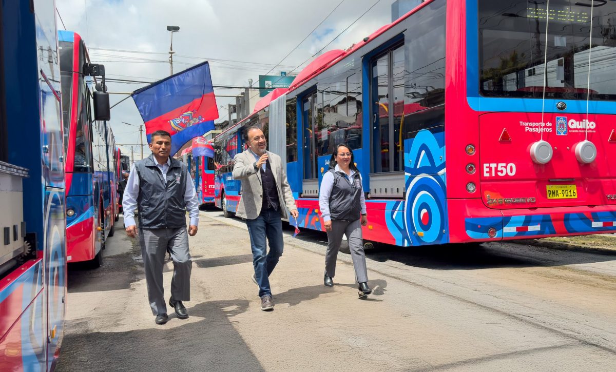 Sercop detecta irregularidades en compra de trolebuses eléctricos de Quito