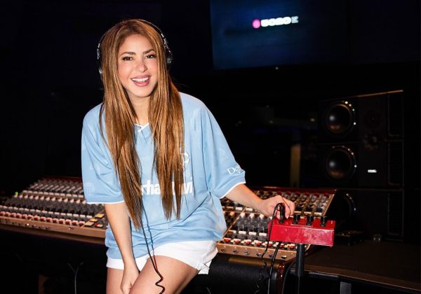 Shakira anuncia nueva música mientras continúa su gira 'Las mujeres ya no lloran'