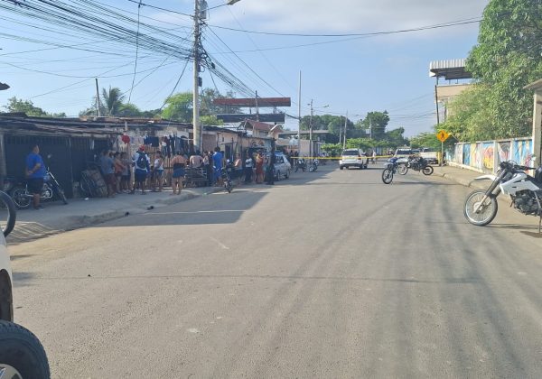 Sicariato en Portoviejo Joven de 19 años es asesinado en el portal de una vivienda
