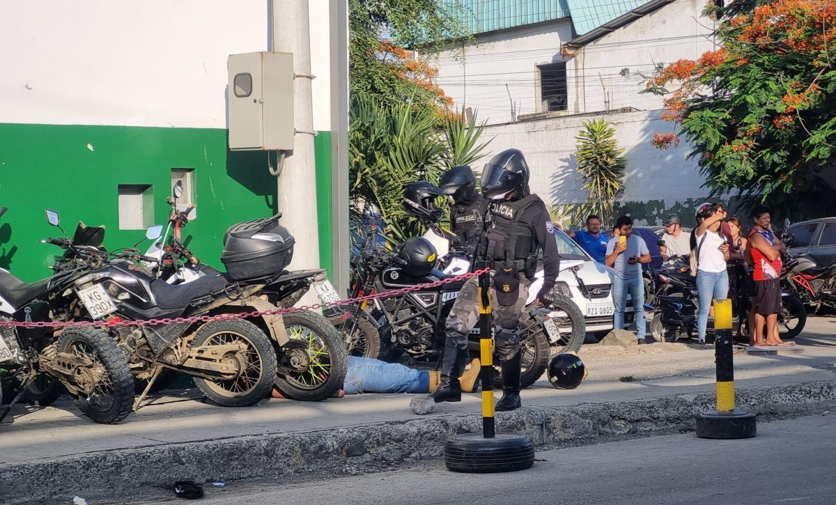Sicario asesina a un hombre en los exteriores de una fábrica de Manta