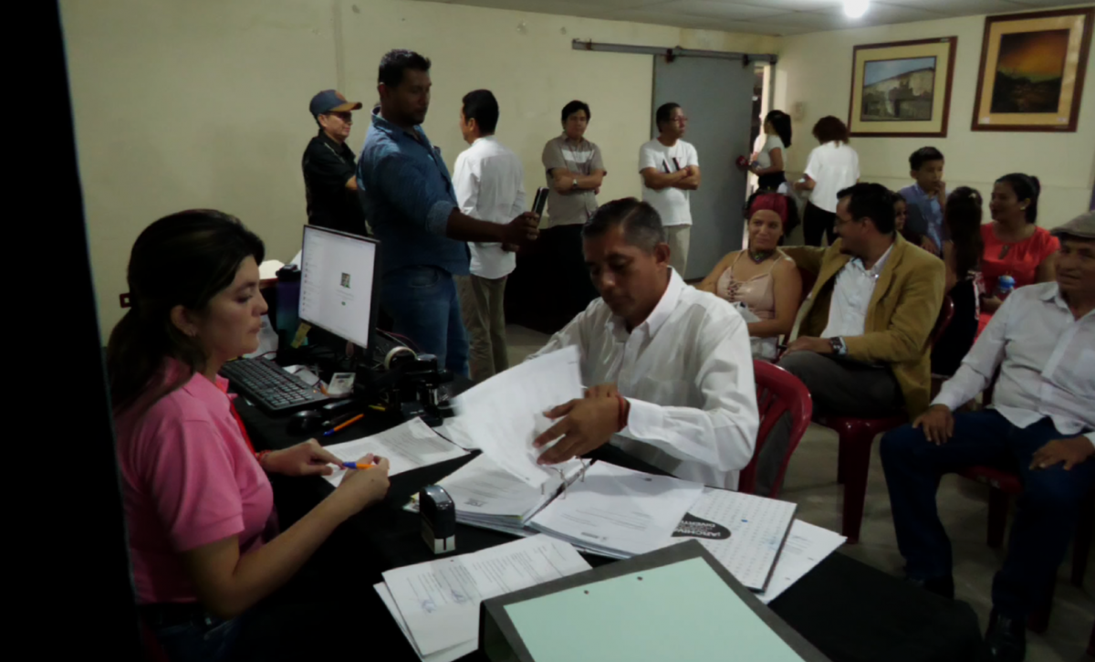 ¡Siete listas en la carrera! ¿Quién liderará la Casa de la Cultura de Manabí