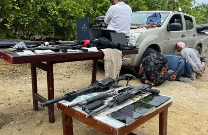 Siete personas, incluido un menor de edad, fueron aprehendidas este miércoles en el sitio Mejía de Portoviejo. Esto tras una serie de allanamientos