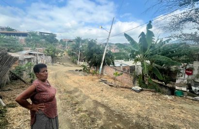 Sin agua y con postes en riesgo: El abandono de la ciudadela Fabián Palacios de Portoviejo