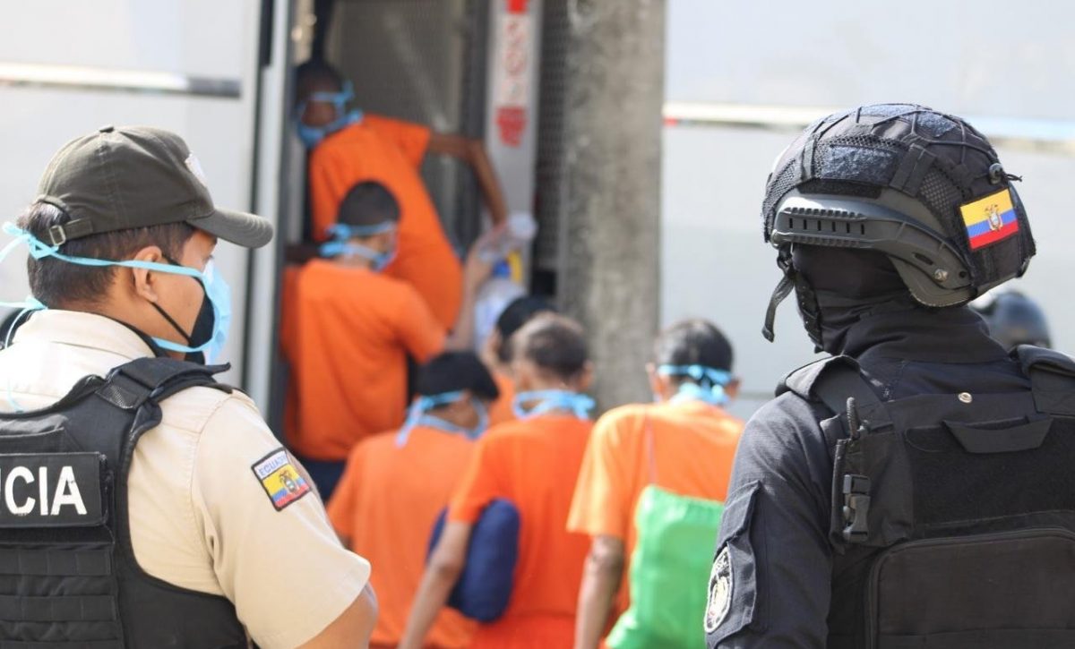 El Estado traslada a 26 reos para desarticular planes criminales desde las cárceles de Guayaquil