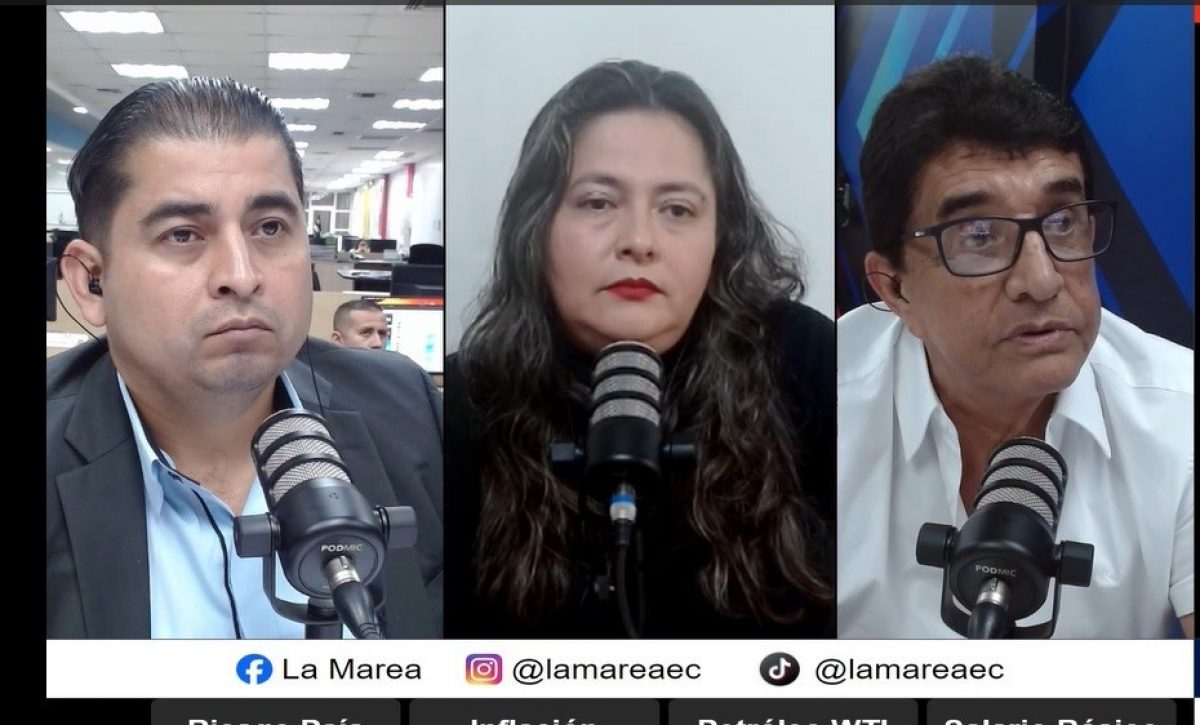 Jorge Cevallos (derecha) durante una entrevista en Manavisión Plus