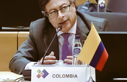Gustavo Petro asegura que observadores colombianos fueron detenidos en Ecuador