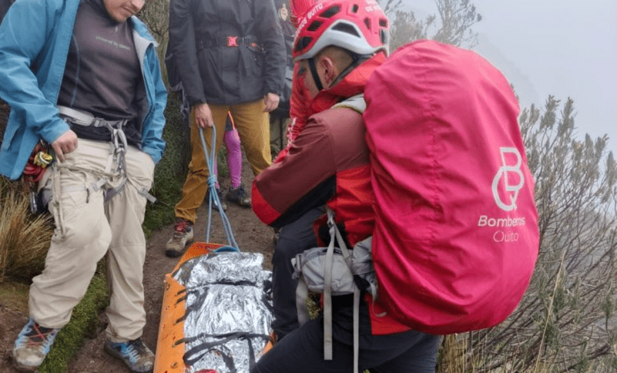 Se accidentó en el Rucu Pichincha y no podía bajar: así fue su dramático rescate