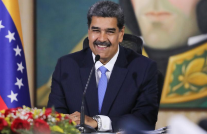 Nicolás Maduro, firmó un decreto que declara la emergencia económica en Venezuela y le otorga poderes especiales.