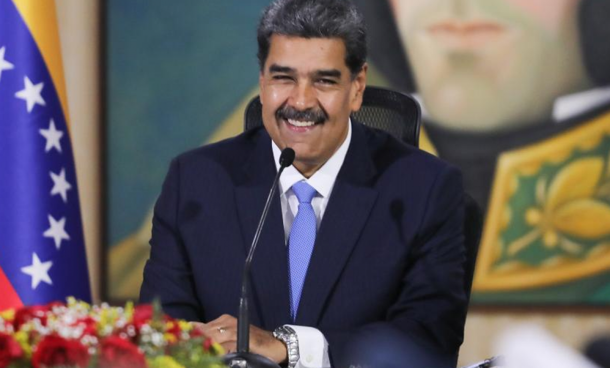 Nicolás Maduro, firmó un decreto que declara la emergencia económica en Venezuela y le otorga poderes especiales.