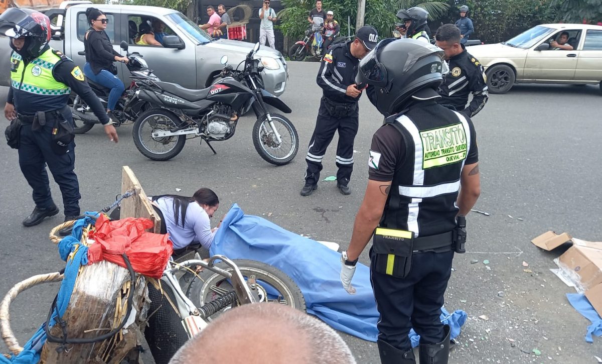 “Solo quería almorzar con ellos” tragedia en moto enluta a familia venezolana en Quevedo