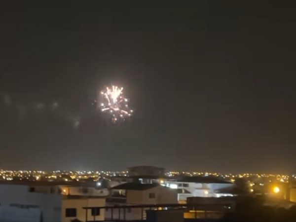 Sorpresa y temor por la detonación de fuegos artificiales en varios sectores de Manta tras la matanza de un líder GDO