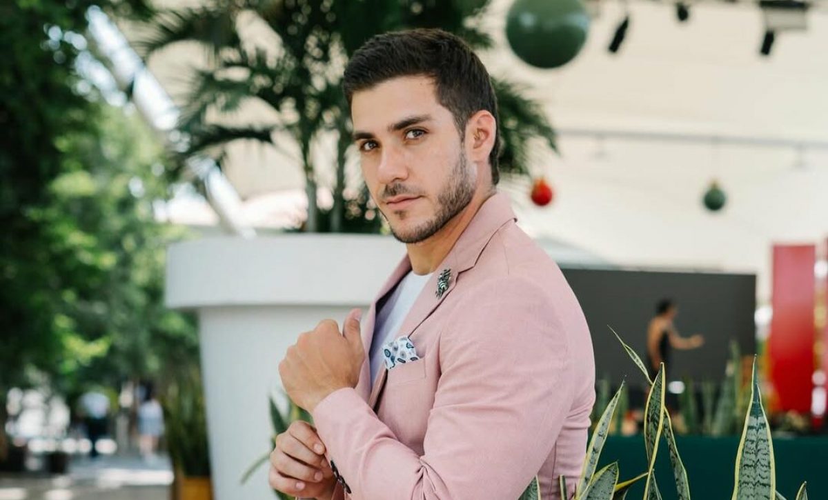 Stefano Navas se lanza a la actuación en serie icónica