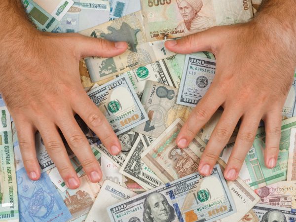 Superintendencia de bancos alerta sobre 32 entidades financieras ilegales en Ecuador hasta mayo de 2025